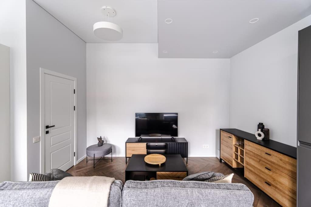 Modern Flat In Old Town Kaunas - Free Parking & Self Check-In 외부 사진